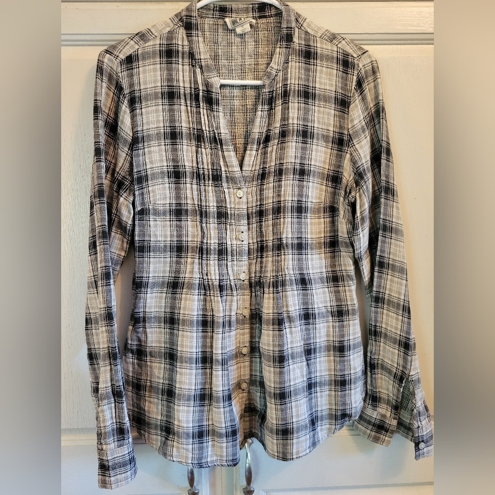 Converse One Star⭐ Women's Button Up Flannel Long Sleeve Top